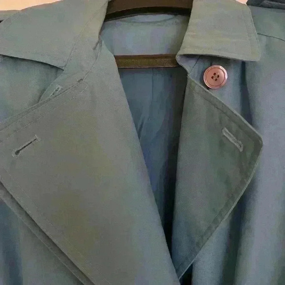 Vintage ladies blue  trenchcoat size medium - Picture 13 of 16